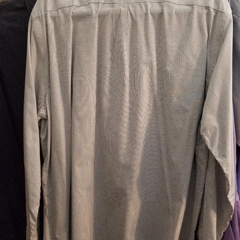 Gap Striped/Lined Men's Large Button Down - Picture 6 of 7